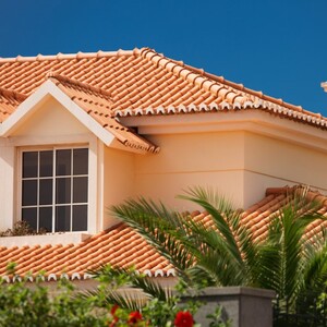 Kvalitná krytina na strechu poskytne spoľahlivú ochranu vášmu domu.